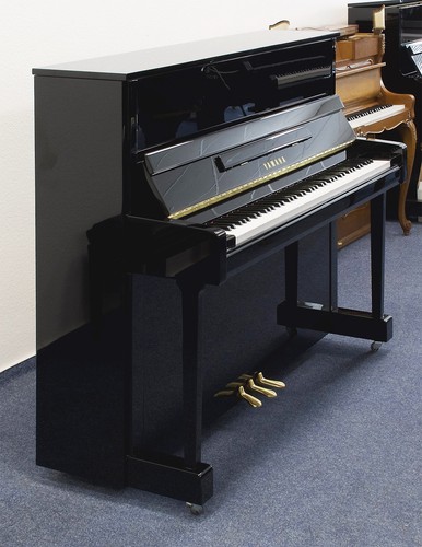 Yamaha piano used - b3, used,