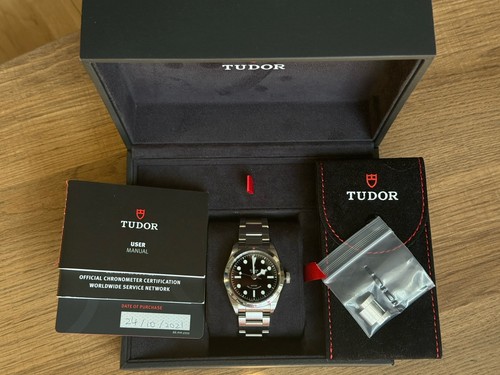 Tudor heritage black bay - black, 36