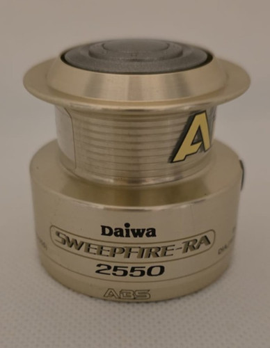 Daiwa sweepfire ra 2550 - daiwa,