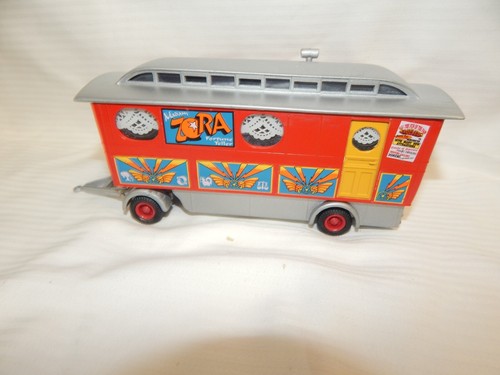 Corgi showmans caravan living - caravan,