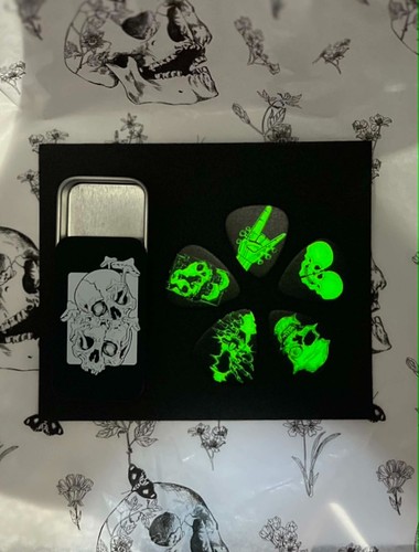 Glow the dark - glow, skull