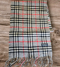 Burberry Classic Scarf- BRILLIANT CONDITION- GREY PATTERN- BUY IT ASAP