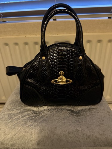 Authentic vivienne westwood - authentic,