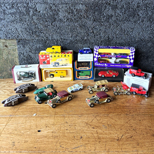 Mixed lots diecast cars - lots,