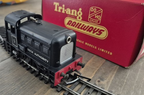 Tri ang 253 0 - 0-4-0, dock