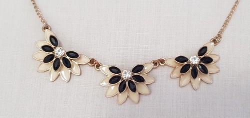 Ladies flower pendant chain - flower,