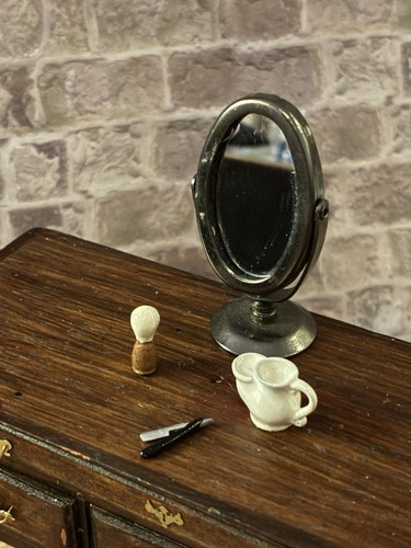 Dolls house scale phoenix - dolls, 1/12