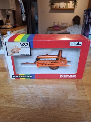 Britains farm toys superspray - farm,