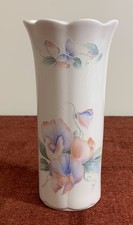 Aynsley Little Sweetheart Vase
