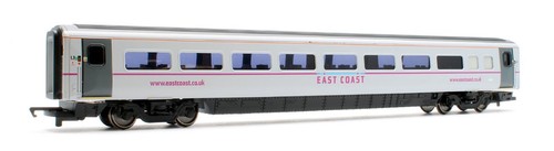 Hornby gauge r4666 east - hornby,