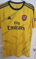 Arsenal Fly Emirates Adidas