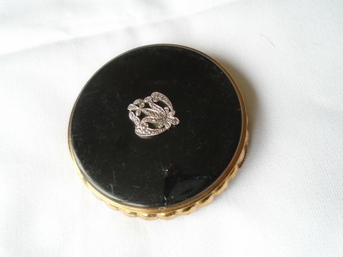 Powder compact vintage - powder,