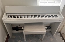 Roland F-110 Digital Piano in