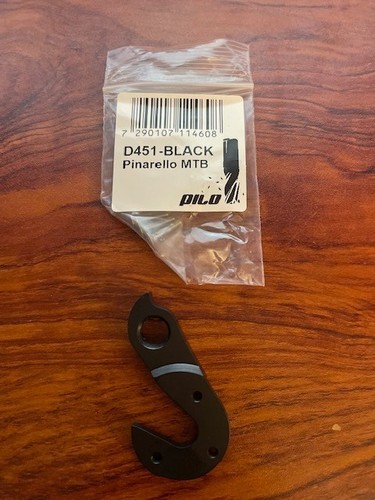 Derailleur hanger for