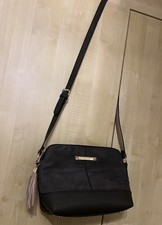 River Island Shoulder