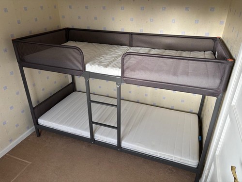 Modern grey metal - ikea, tuffing