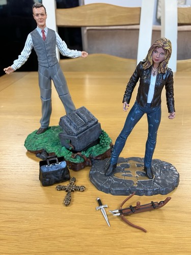 Buffy the vampire - vampire, slayer