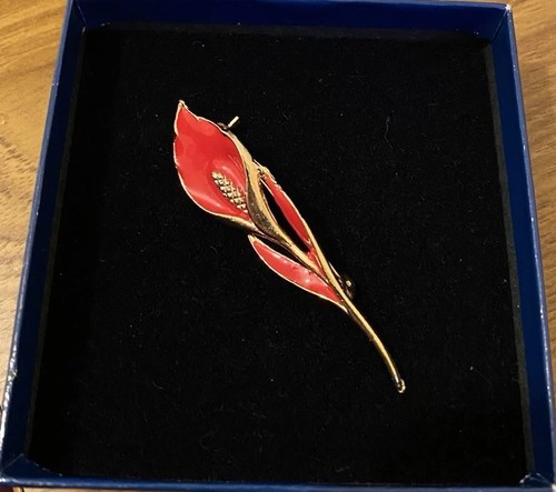 Vintage red enamel lily - red,