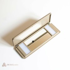 R129 A124 Make-up vanity