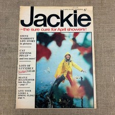 VINTAGE JACKIE MAGAZINE CAT