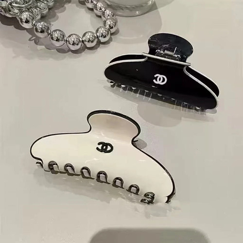 Chanel hair claw - hair,