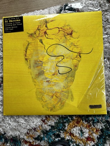 Sheeran subtract hand - ed,