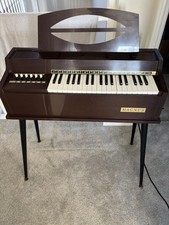 Magnus Electric Cord Organ Model 391 Vintage 1967 USA New Jersey