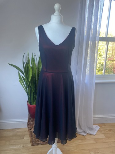 Hobbs size red black silk - 10,