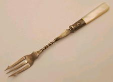 Old Antique Mother Of Pearl Handled 7" Pickle Snail Fruit Fork