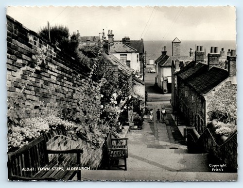 Postcard aldeburgh town - postcard,
