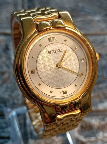 Vintage seiko quartz v701 a090 - seiko,