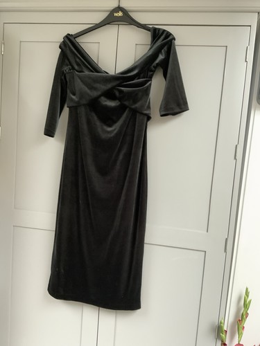 Zara black velvet dress - size, m