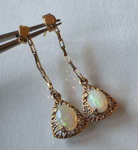 9ct yellow gold and opal - 9ct,