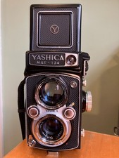Yashica Mat-124