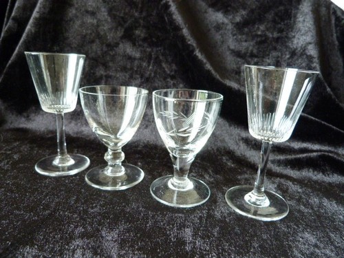 Glass goblets hand blown - -,