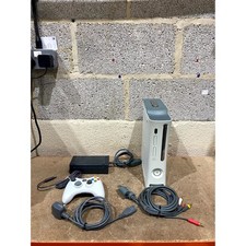 Microsoft Xbox 360 Video Gaming Console White USB Dolby Digital with Accessories