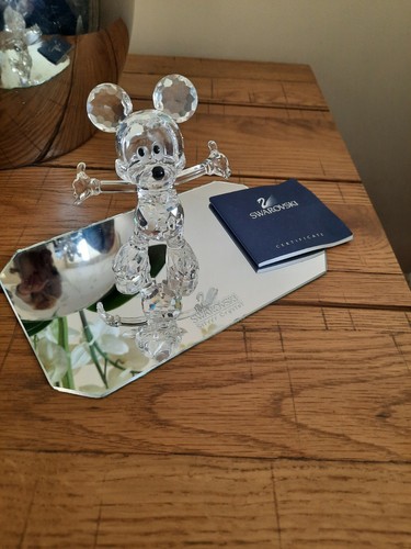 Swarovski disney mickey mouse - disney,