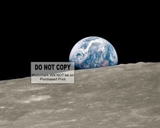 1ST "EARTHRISE" PHOTOGRAPH