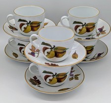 6 x Vintage Royal Worcester EVESHAM Pattern Cups and Saucers.