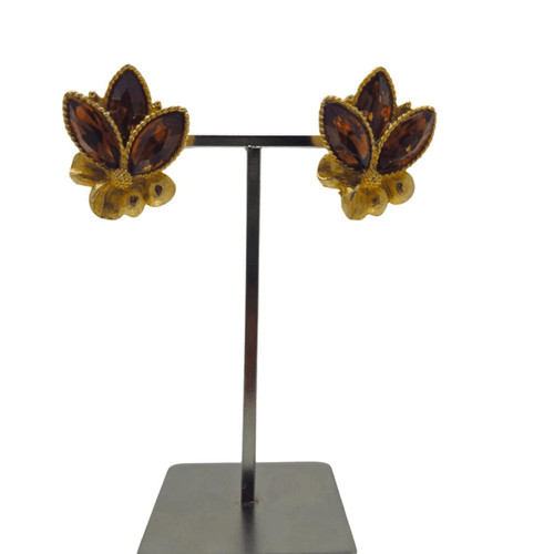 Vintage gold tone - gold-tone, clip-on