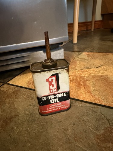 Old oil can tin - old,