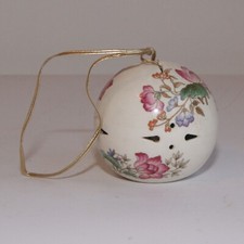 Vintage WedgwoodFloral White Pot Pourri Porcelain Holder Hanging Ball