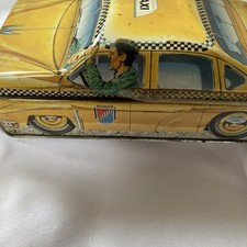 Ian Logan Vintage Car Tin English Carlectables 1982 New York Taxi