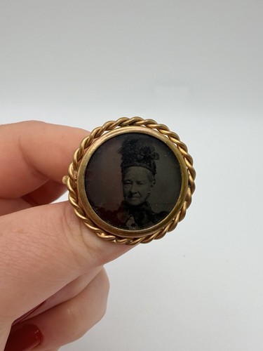 Vintage gilt metal - vintage,