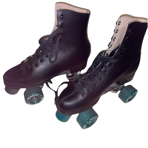 Black roller derby - roller,