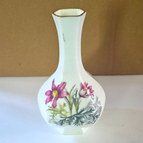 Royal worcester fine bone - royal,