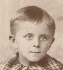 CAB CARD PHOTO BOY IN GREAT