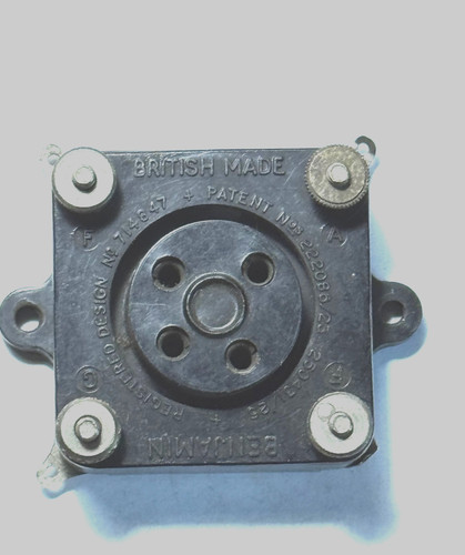 Vintage valve base with - b4,