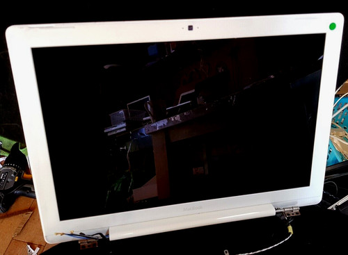 Geuine apple macbook - apple, 13