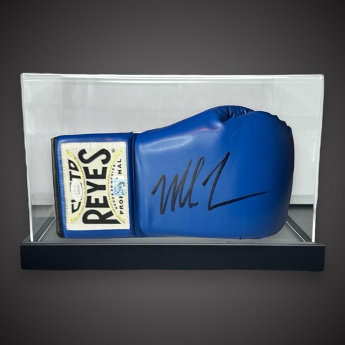 Mike tyson hand signed reyes - signed,